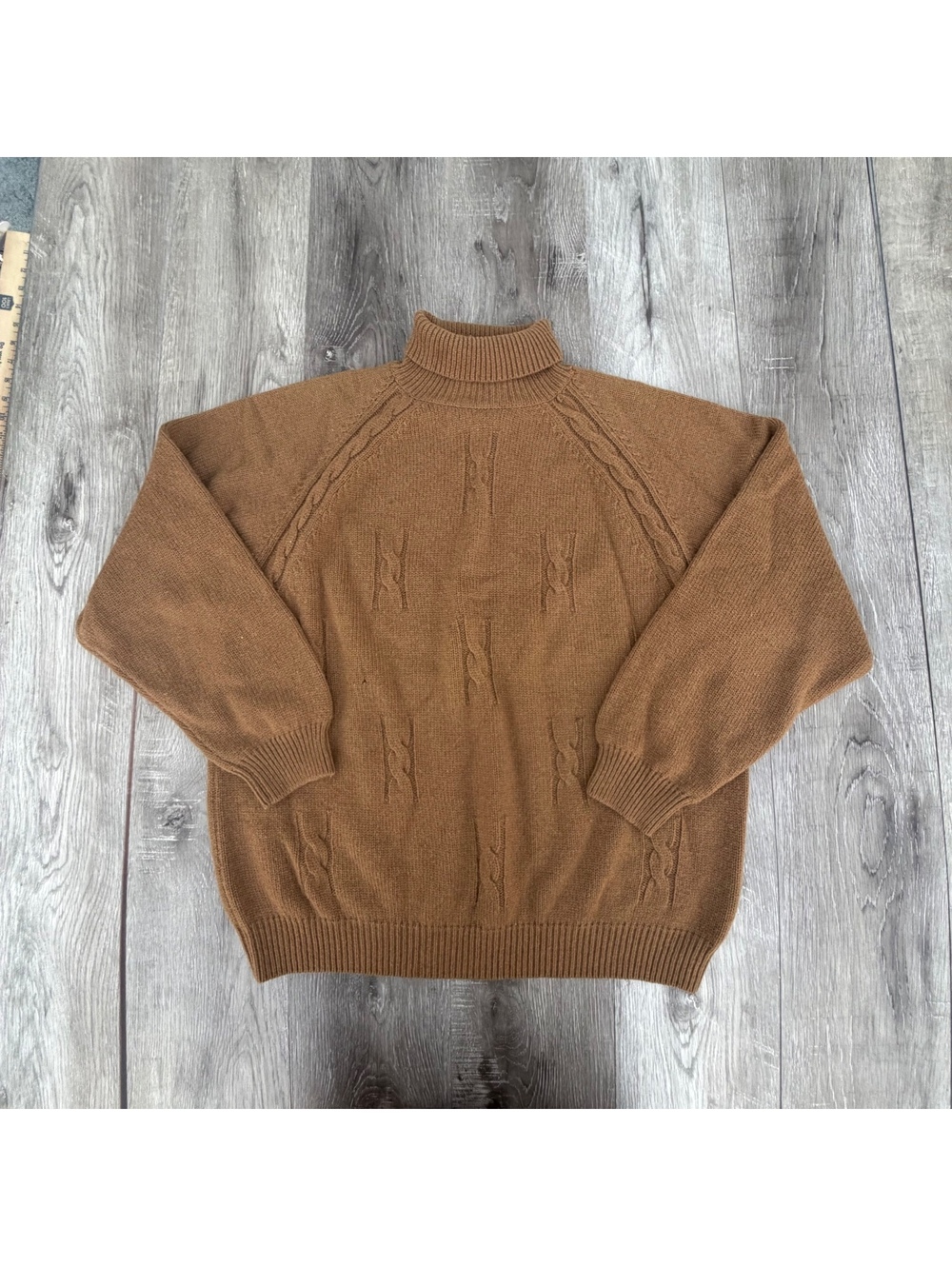 GUCCI Men’s Vintage 1980s Size 56 Tan Cable Knit Camel Hair Turtleneck Sweater